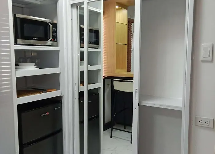 Near Airport - Isabelle Garden 公寓式飯店 马尼拉